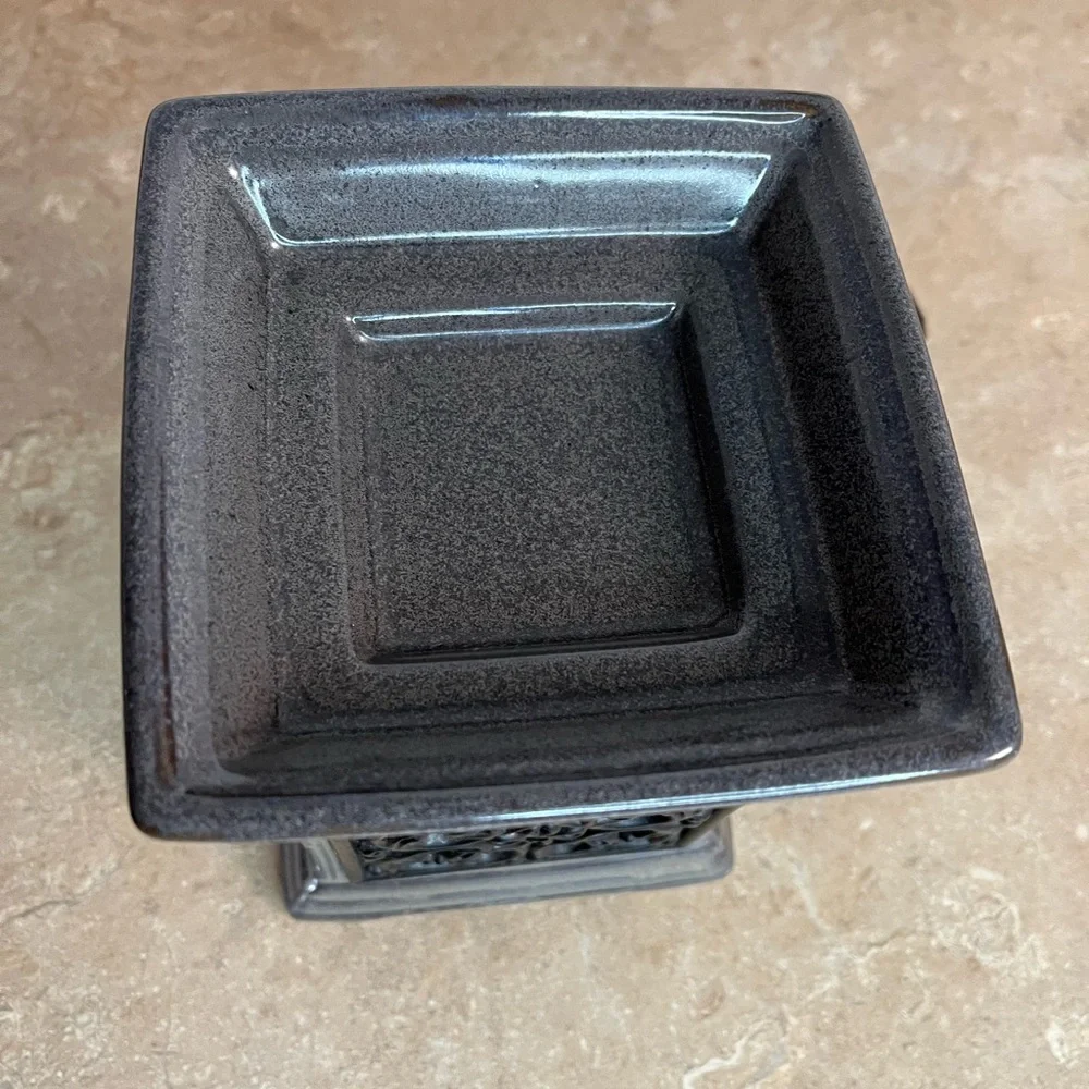 Scentsy Jane Wax Warmer
